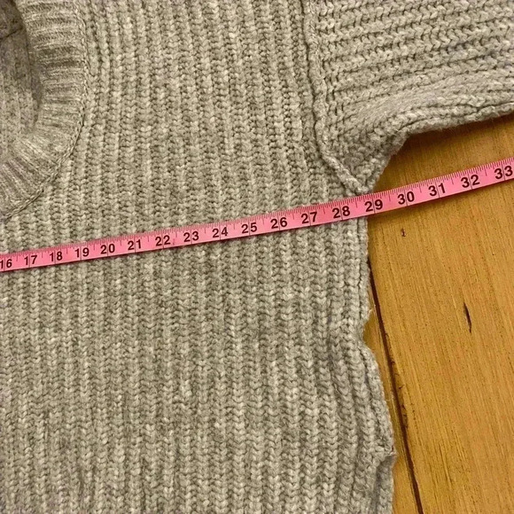 Free People Women’s Oversized Thick Knit Gray Sweater acrylic poly scoop neck S - Picture 8 of 16